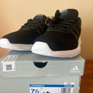 Women’s Adidas Lite Racer 3.0 Sneakers-size 7.5 New in Box $20